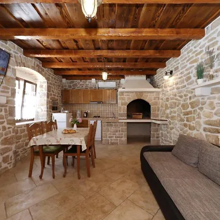 House Cirrus